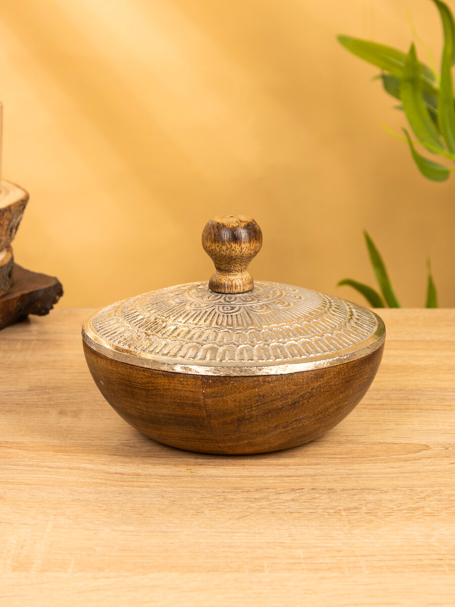 

Сахарница, Коричневый