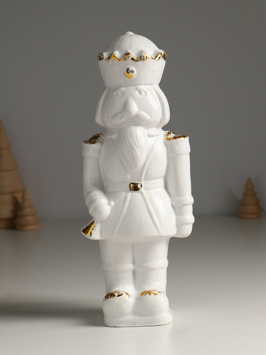 

Фигура, Белый