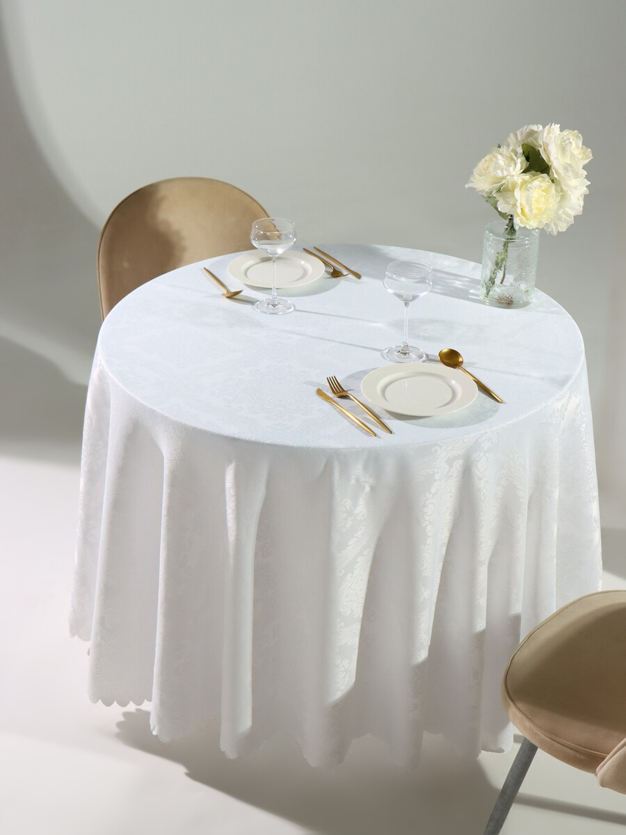 

Скатерть, Белый