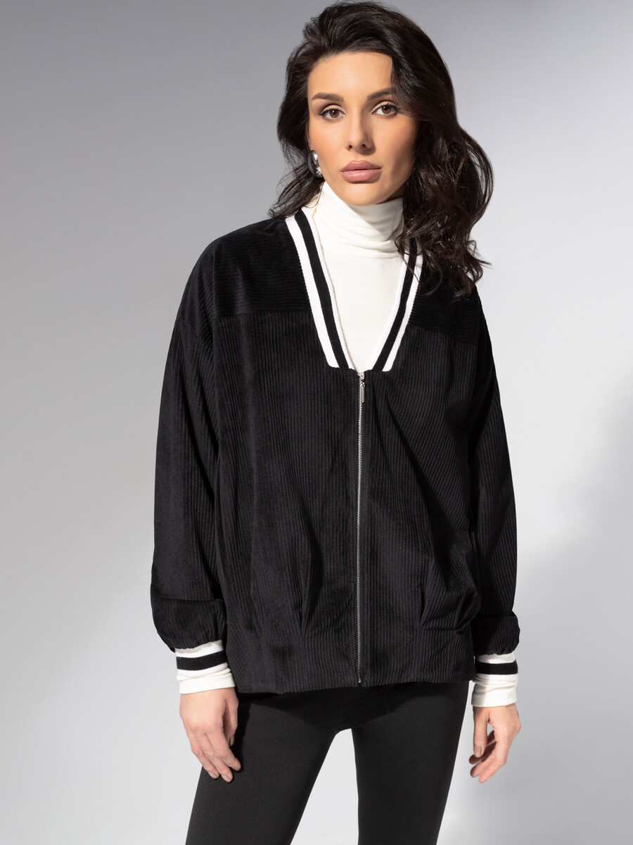 

Бомбер, Черный