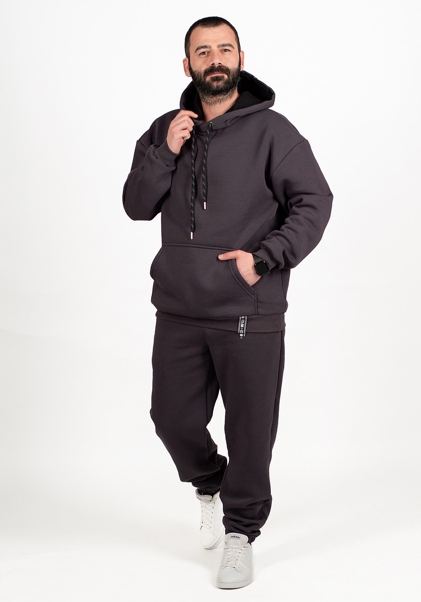 

Костюм, Серый