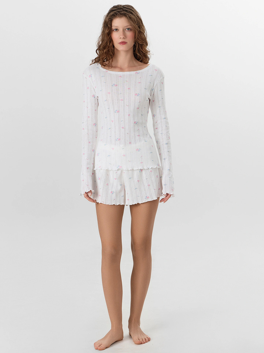 

Комплект женский (джемпер, шорты), Розы на белом