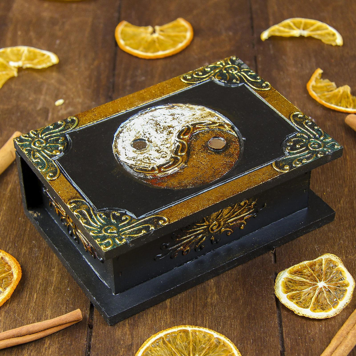 

Шкатулка, Разноцветный