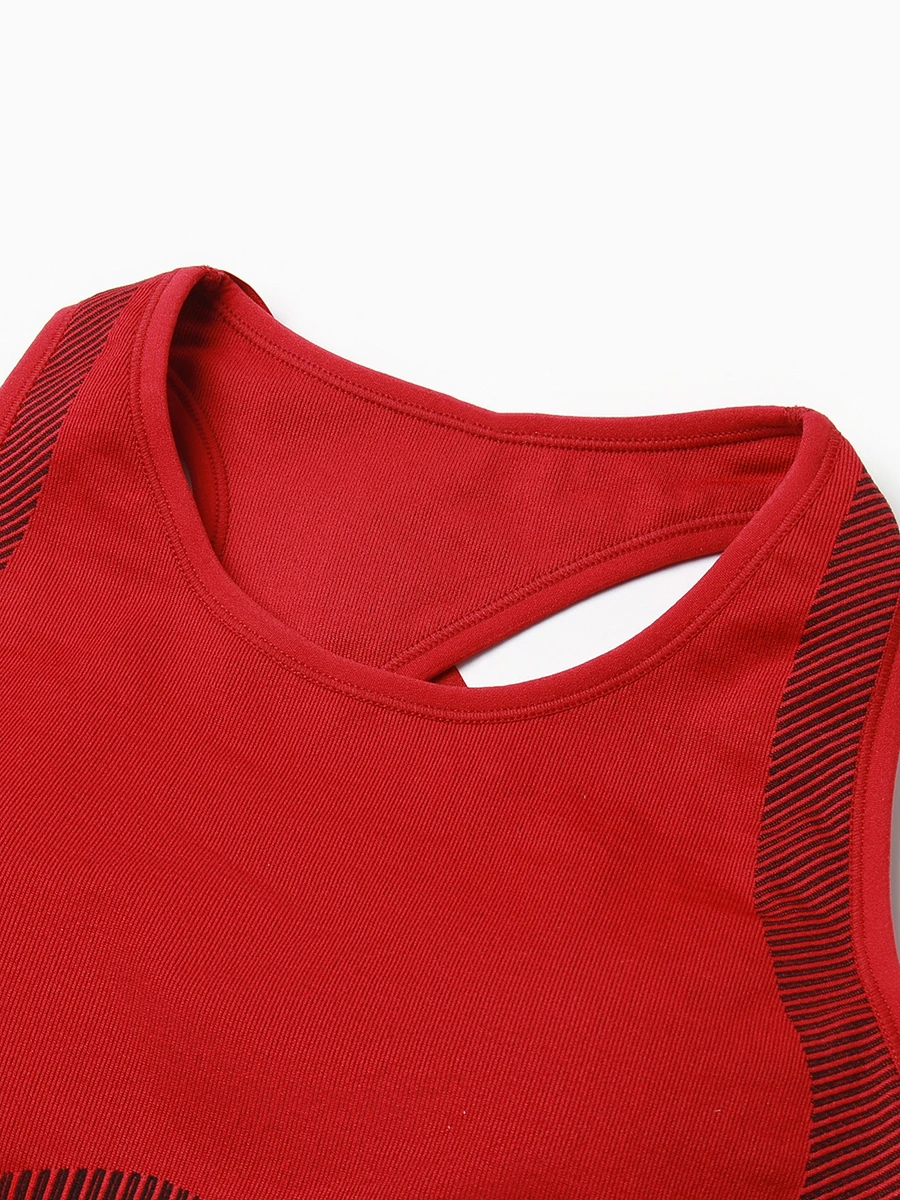 

Топ спортивный, Красный