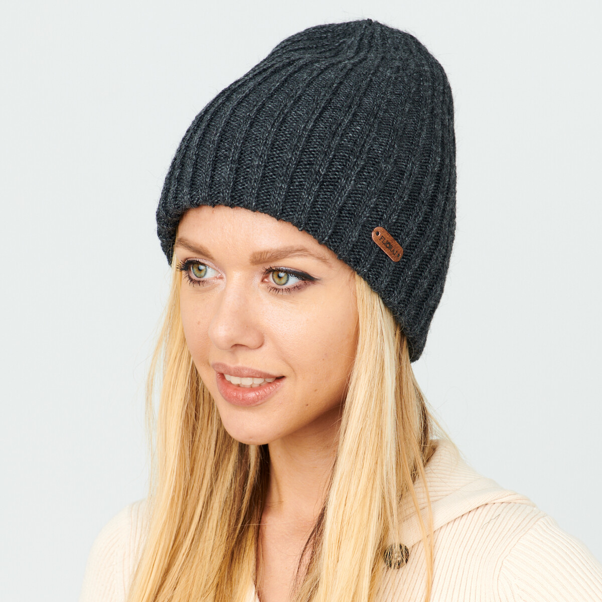 

Шапка, Серый