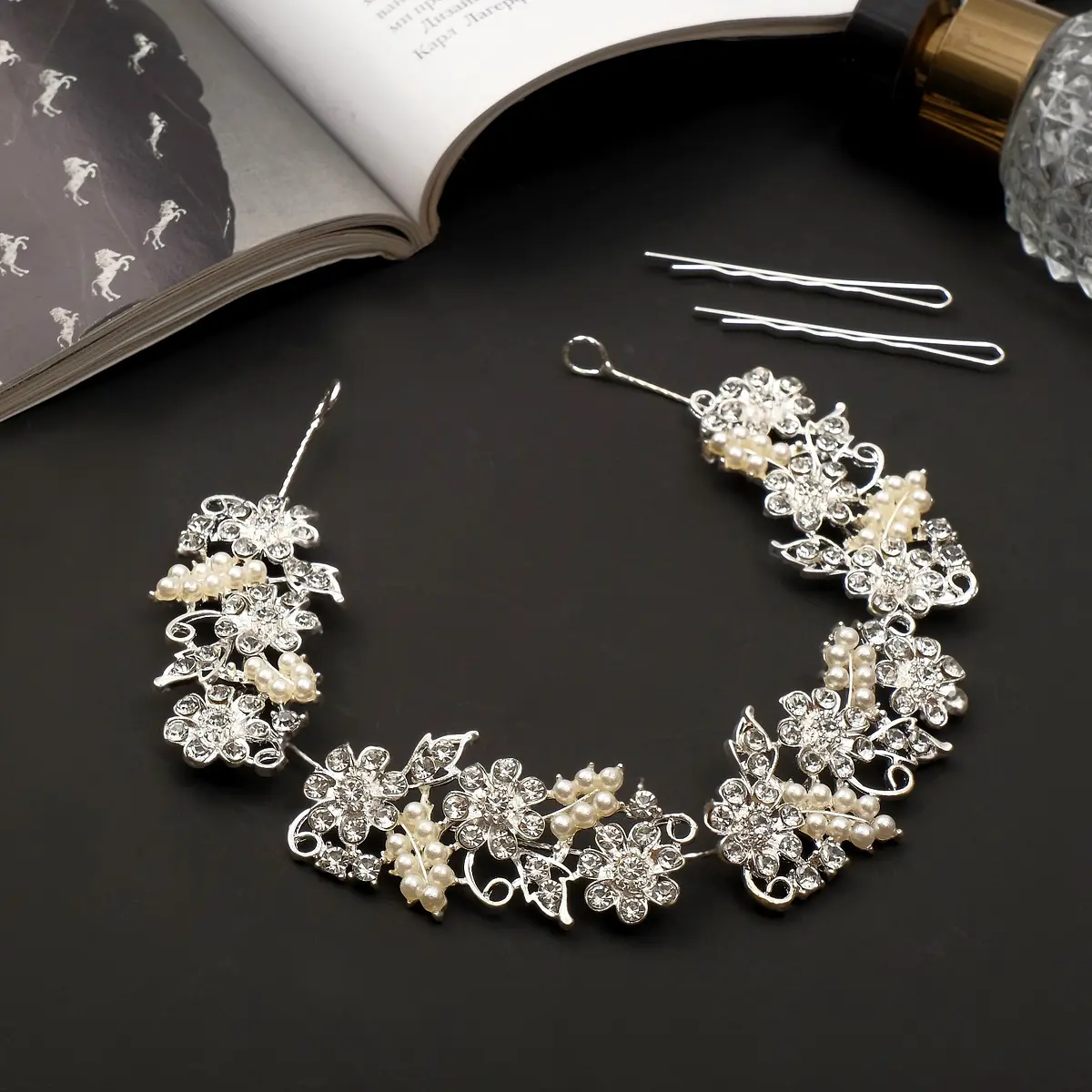 

Аксессуар для волос, Белый;серебристый