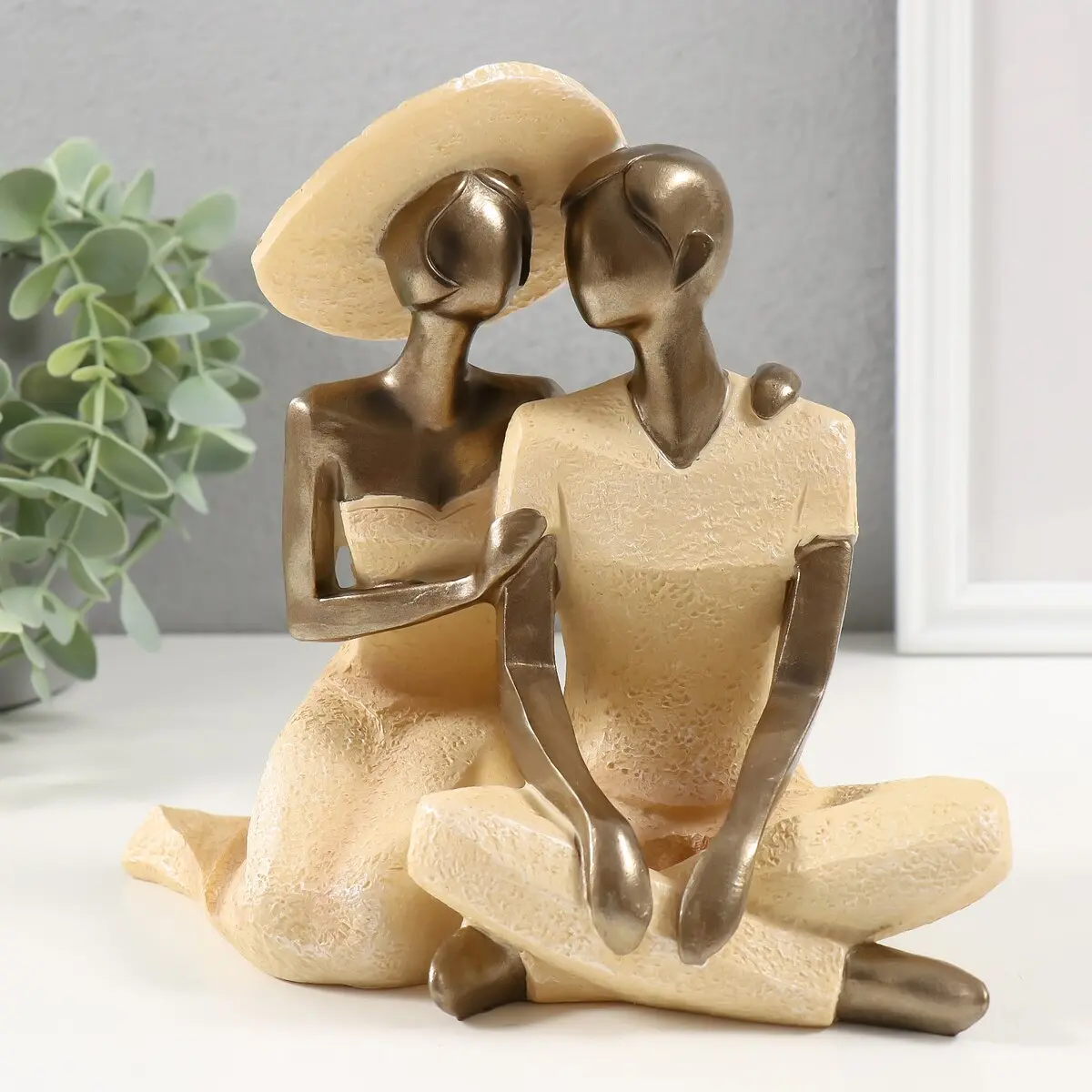 

Фигурка полистоун, Бежевый;золотистый