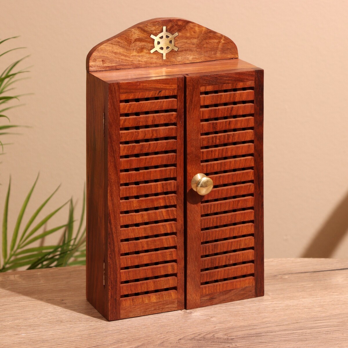 

Ключница, Коричневый;золотистый