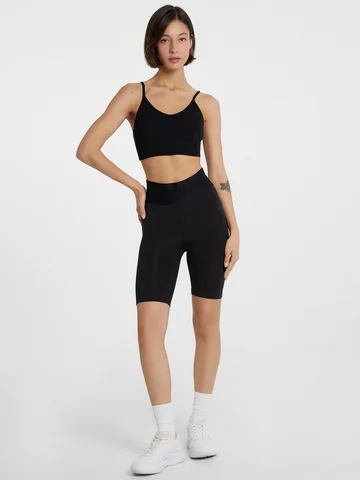 Шорты женские в черном цвете