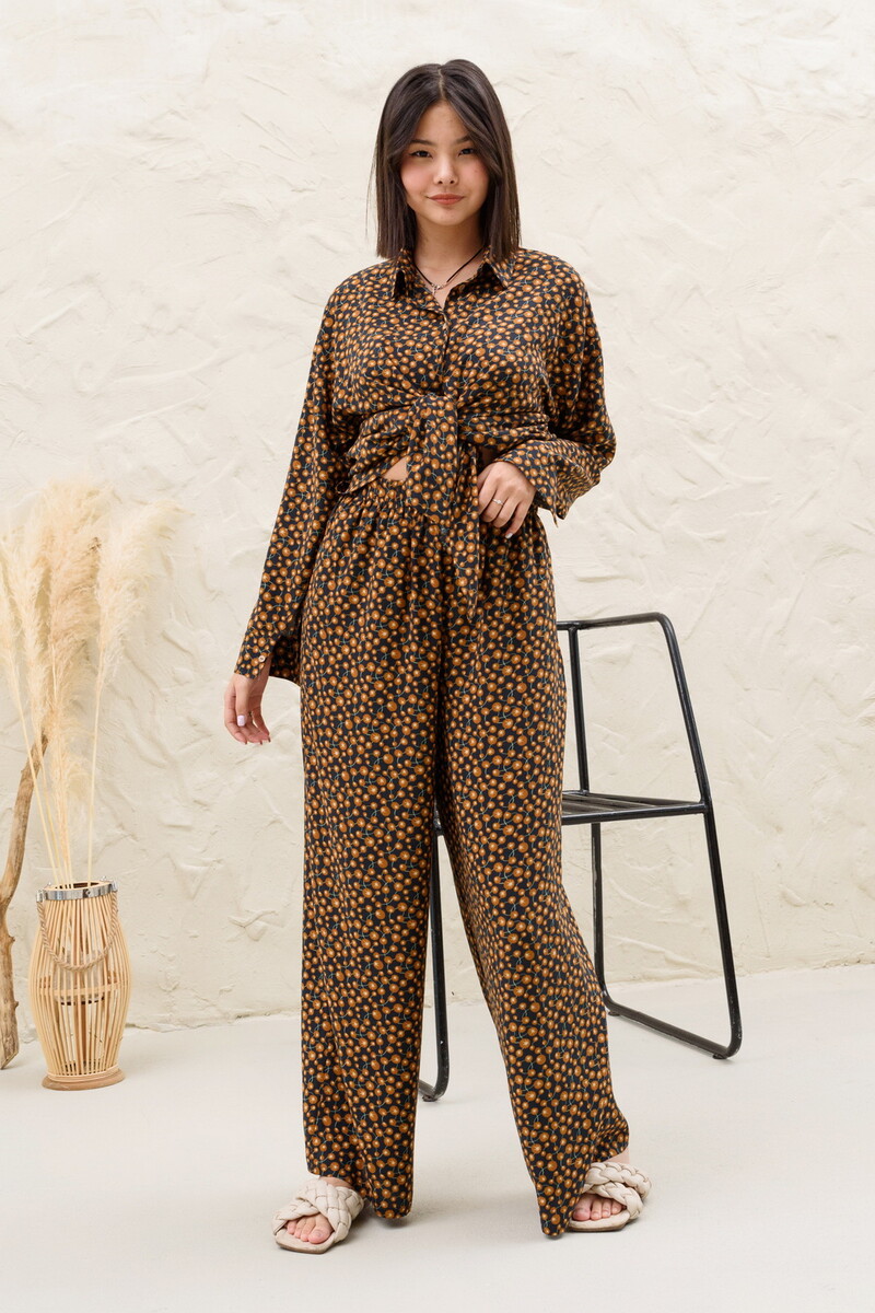 

Костюм, Черный;коричневый