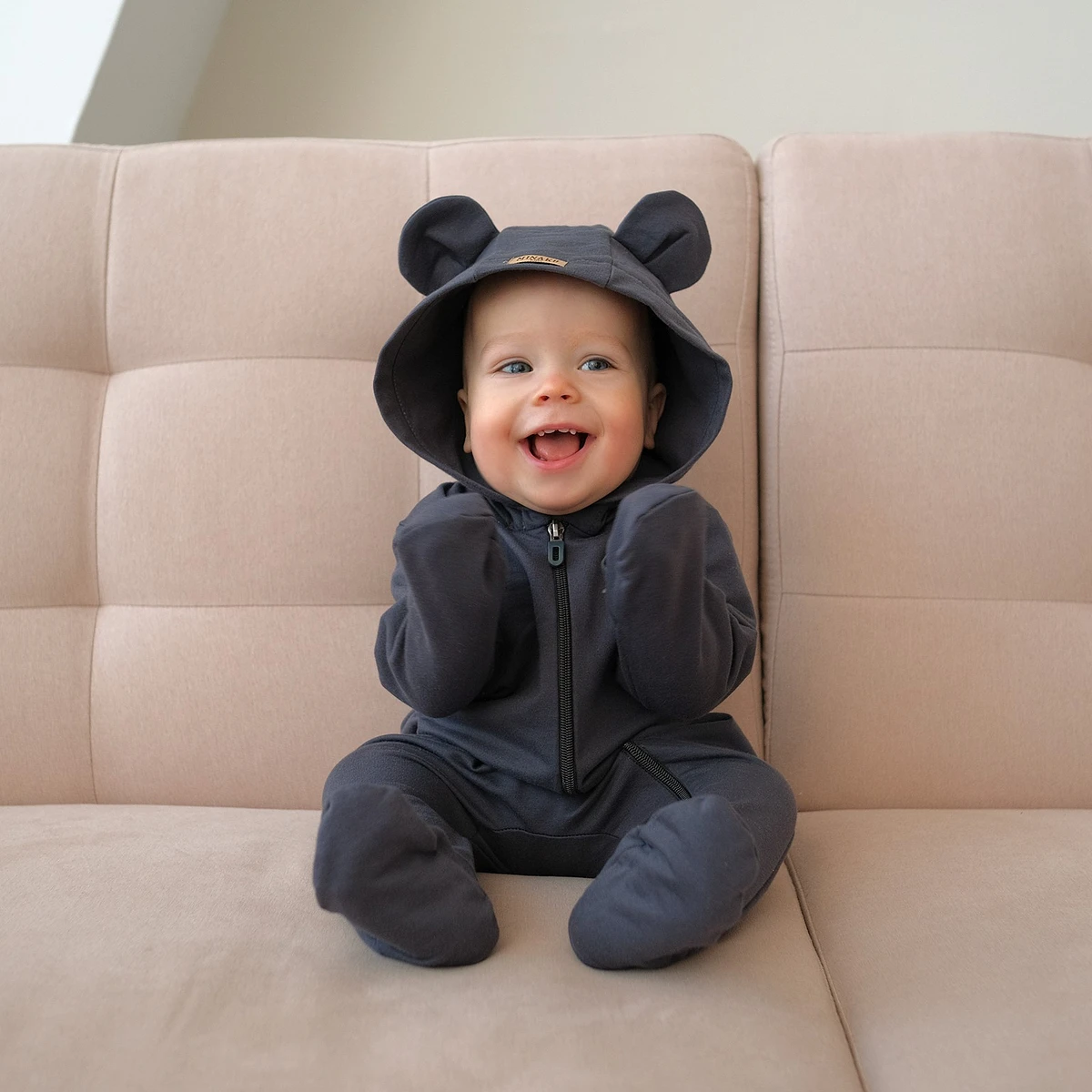 

Комбинезон, Серый