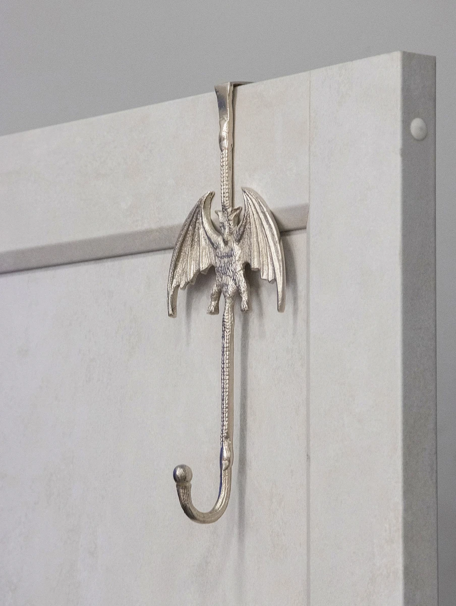 

Крючок надверный, Серебро