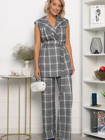 Костюм брючный