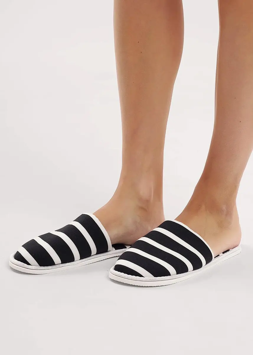 

Тапки, Черный;черный/молочный