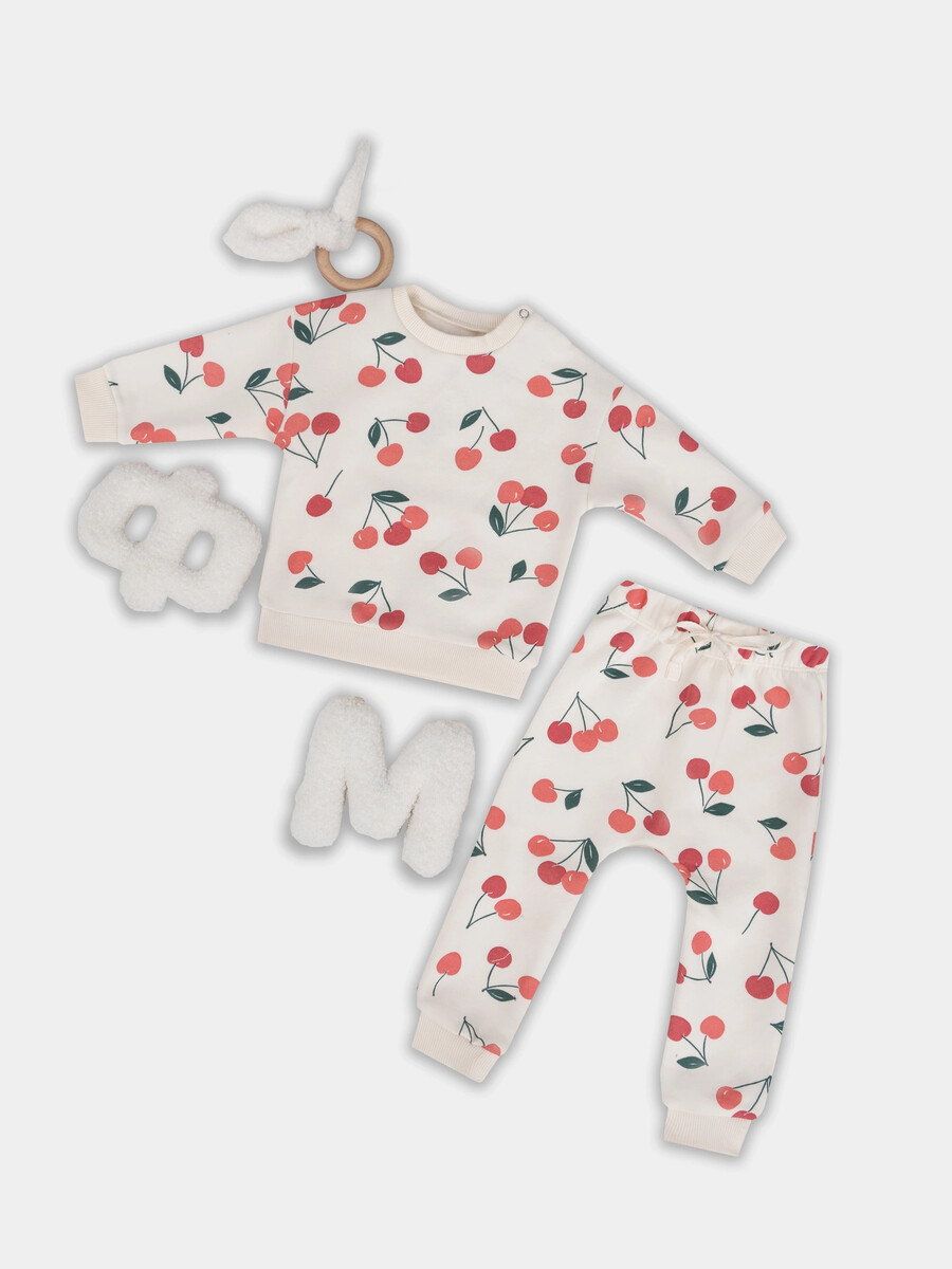 

Комплект детский (кофточка, брюки), Бежевый;вишня на молочном