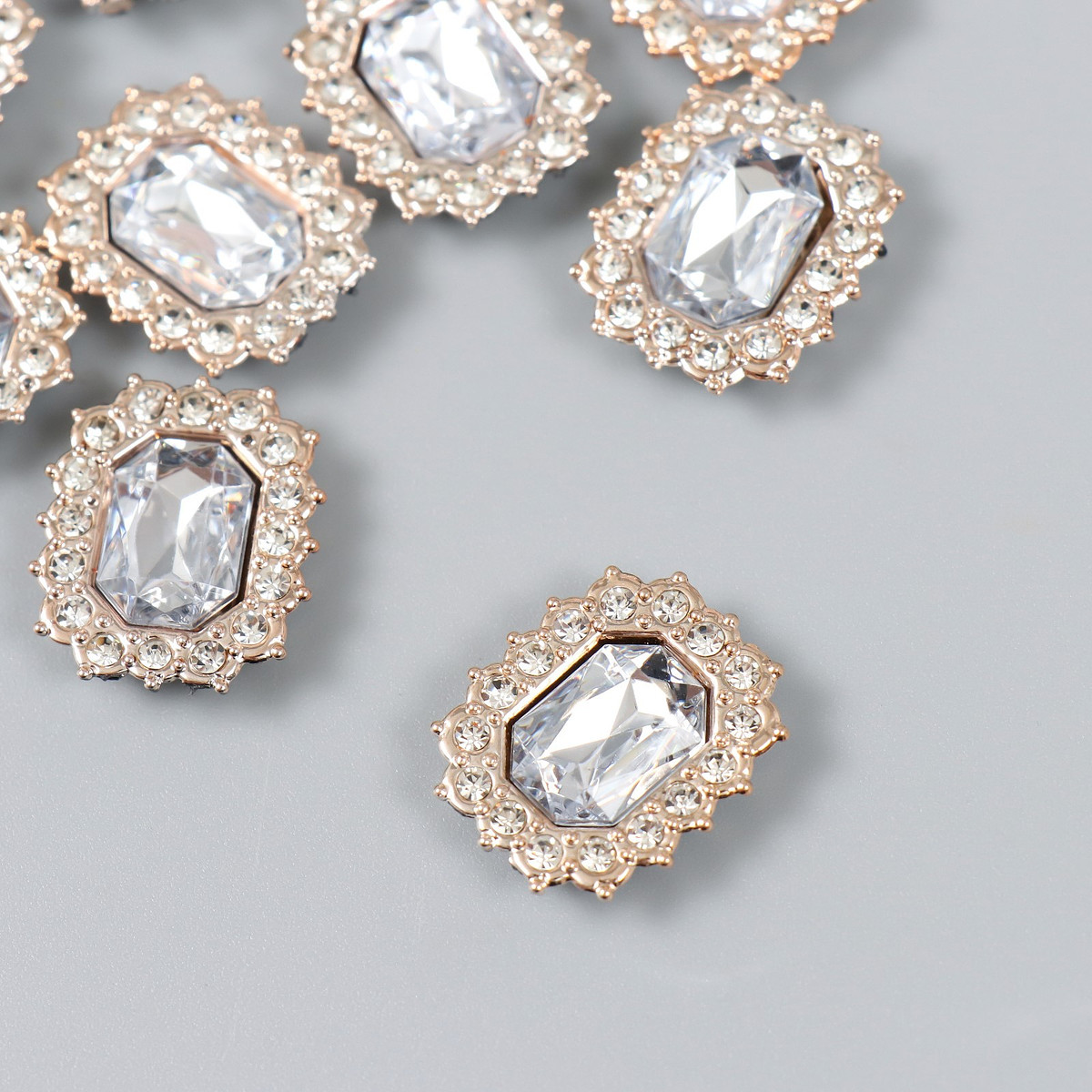 

Декор для творчества пластик, стразы, Прозрачный