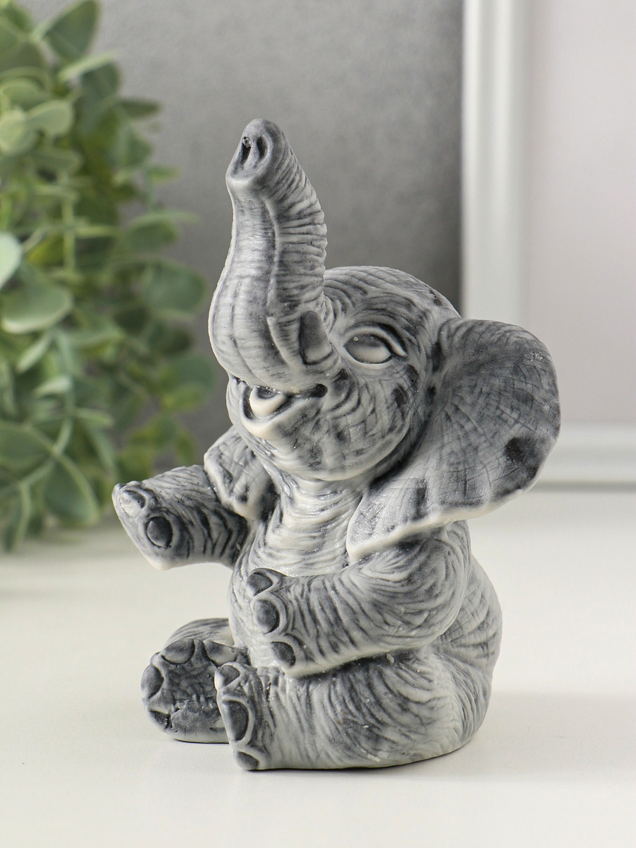 

Фигурка, Серый