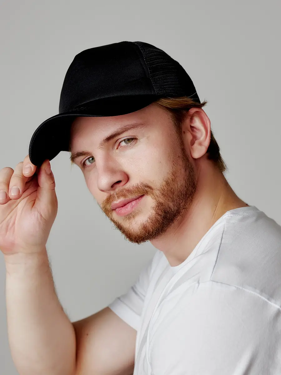 

Бейсболка, Черный