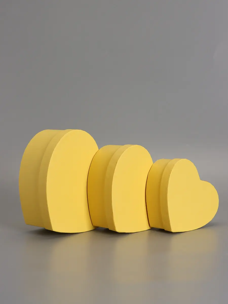 

Набор коробок 3 в 1 сердца 22 х 20 х 9; 18.5 х 17 х 7.5; 16 х 14 х 6 см