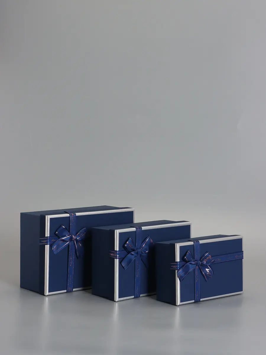 

Наборок коробок 3 в 1 прямоугольные 23*16*9.5 21*14*8.0 19*12*6.5 см