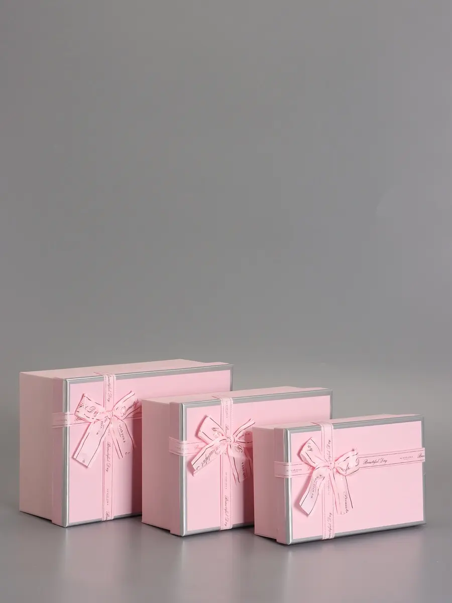 

Наборок коробок 3 в 1 прямоугольные 23*16*9.5 21*14*8.0 19*12*6.5 см