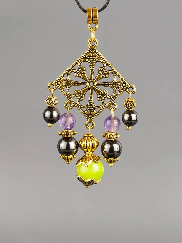 

Кулон оберег