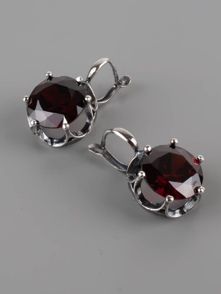 

Серьги, Бордовый