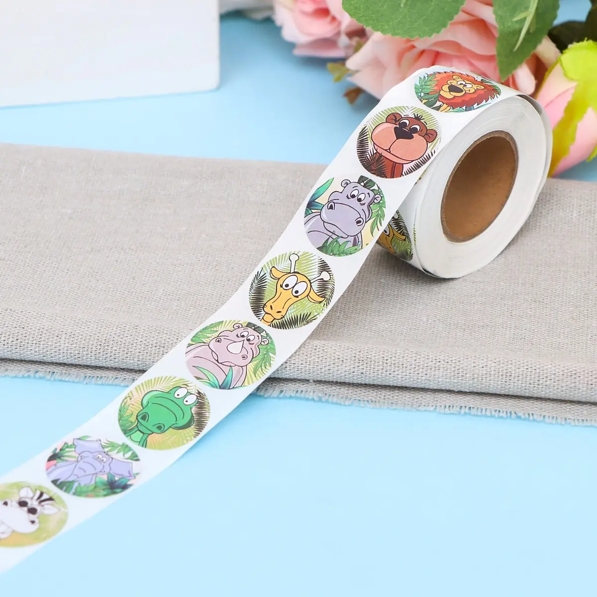 

Наклейки в рулоне animals,500 шт.,2.5×2.5 см, Разноцветный