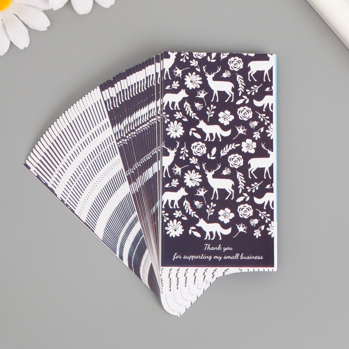 

Наклейка - открытка бумага, Черный