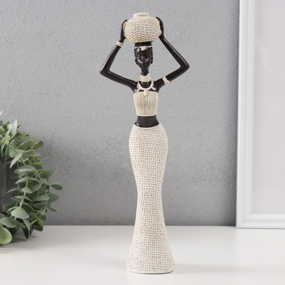 

Фигура полистоун, Белый;черный