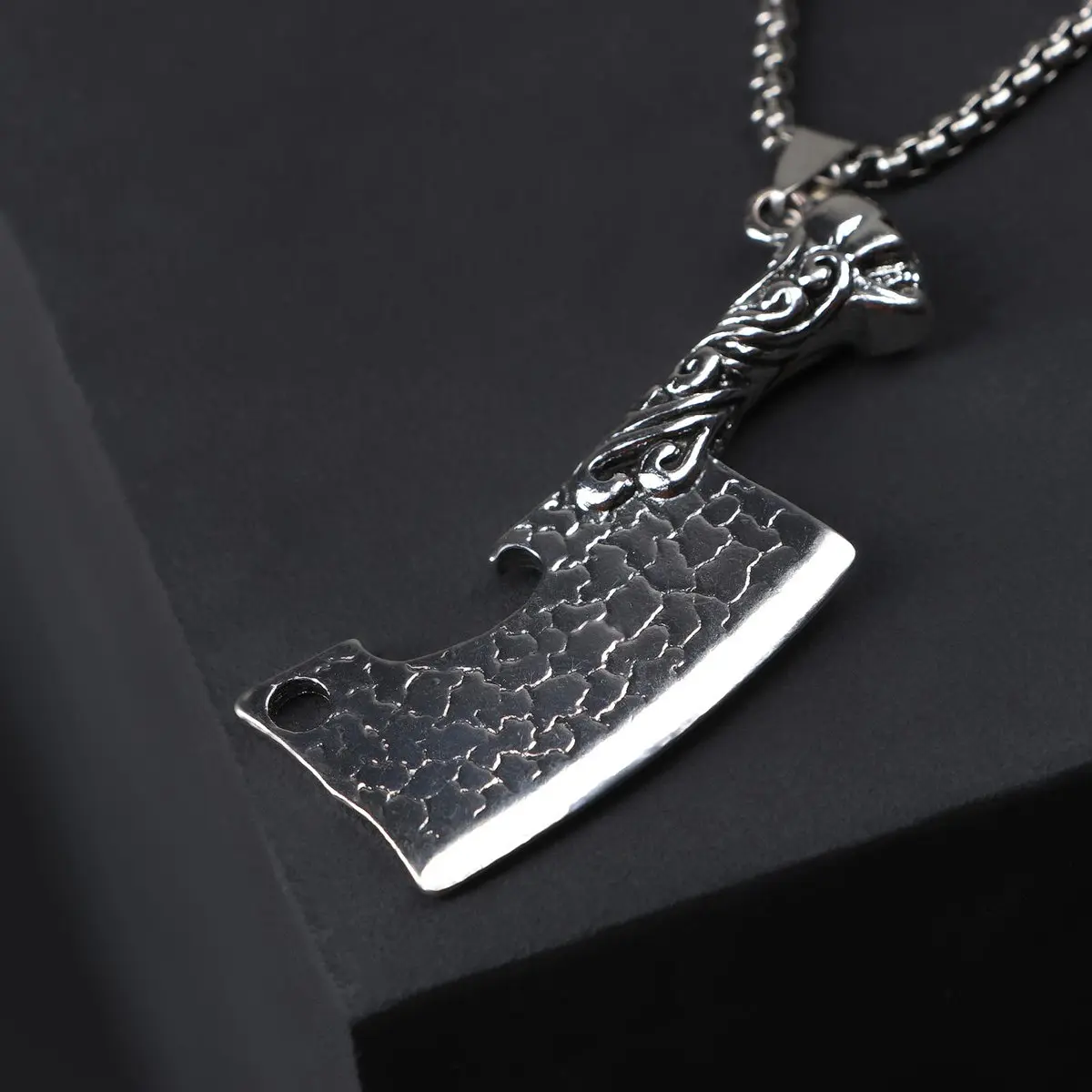 

Кулон-амулет, Серебристый