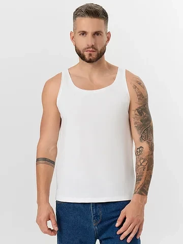 Майка мужская в белом цвете