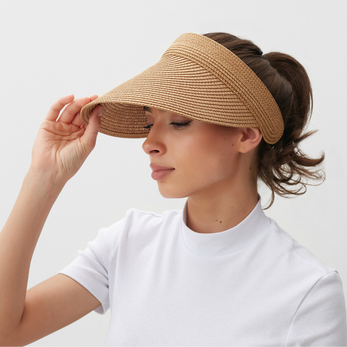 

Козырек, Коричневый