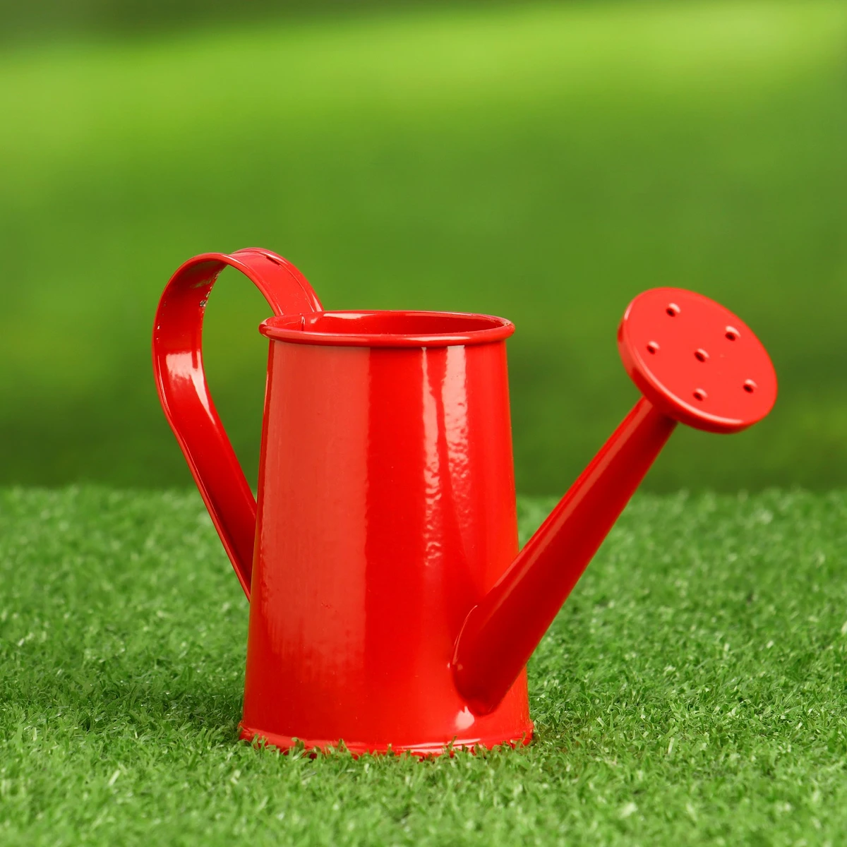 

Кашпо, Красный