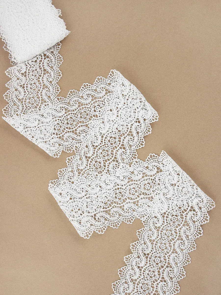 

Кружево гипюровое, 105 мм, 6.8±0.5 м, цвет белый